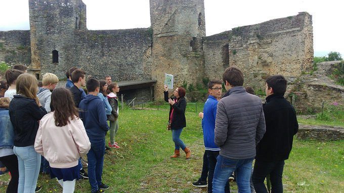 Les classes de 5ème au Château de Pouancé