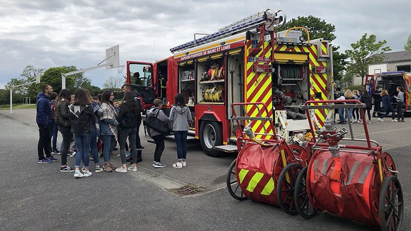 Les Pompiers au collège !